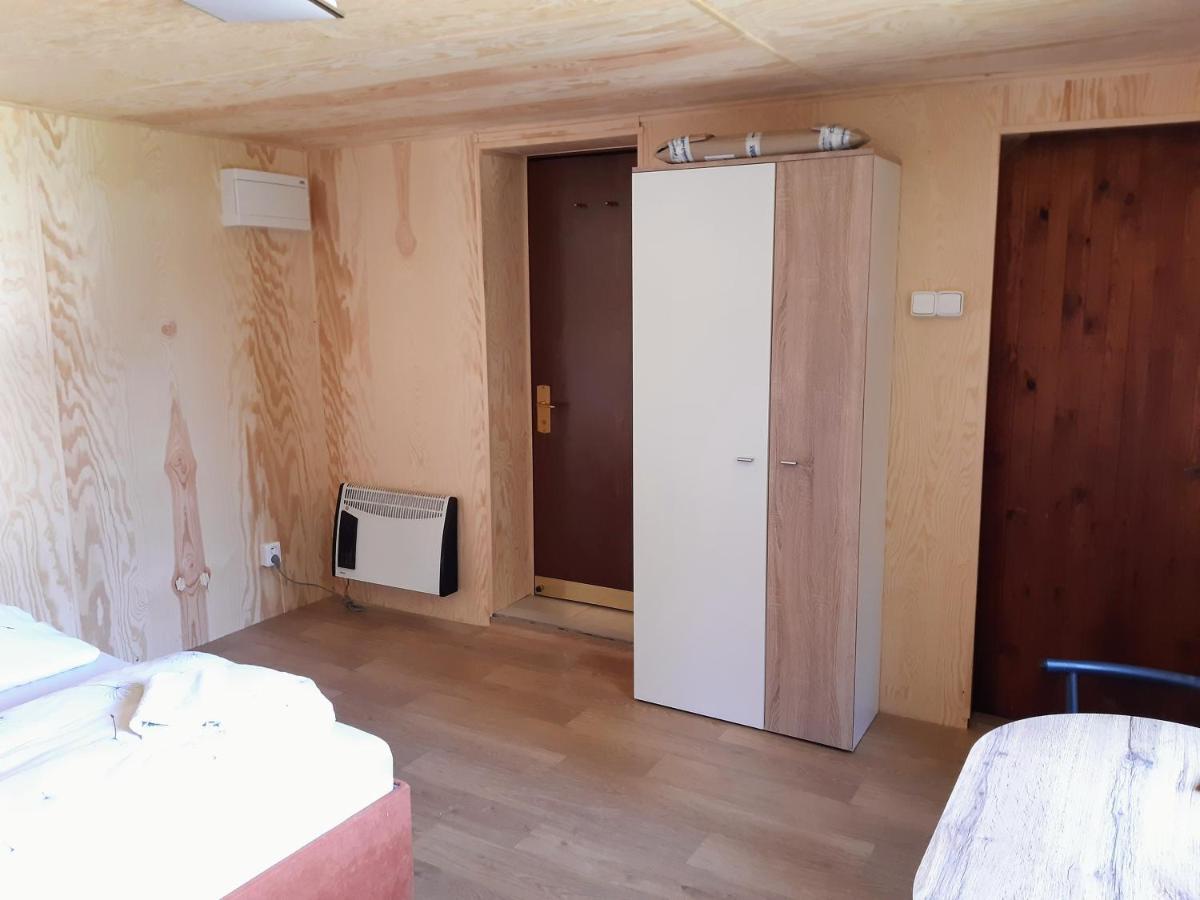 Ferienwohnung Vagon Lesna Jiřetín pod Jedlovou Exterior foto
