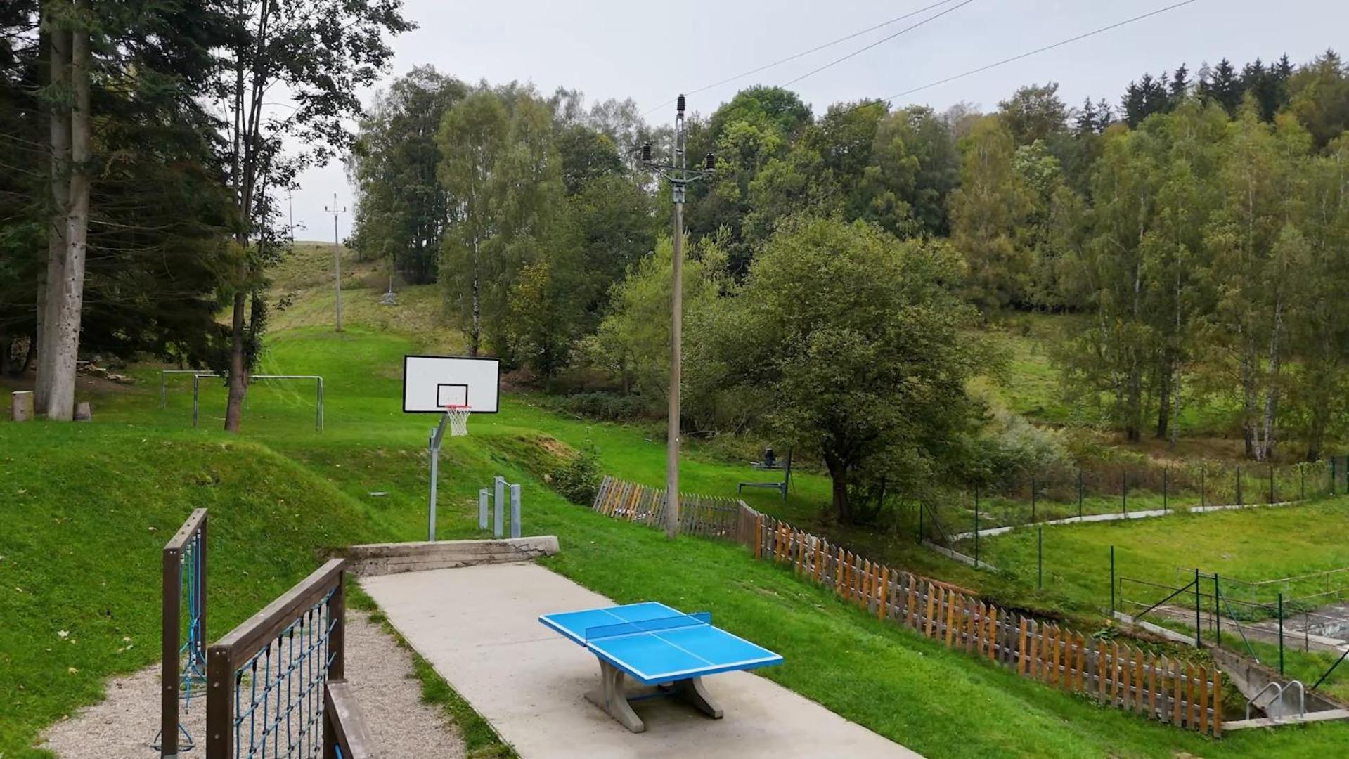 Ferienwohnung Vagon Lesna Jiřetín pod Jedlovou Exterior foto